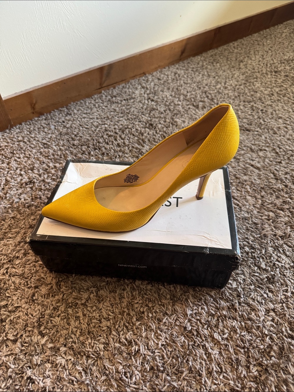 Nine West Yellow Pointed Toe Pump